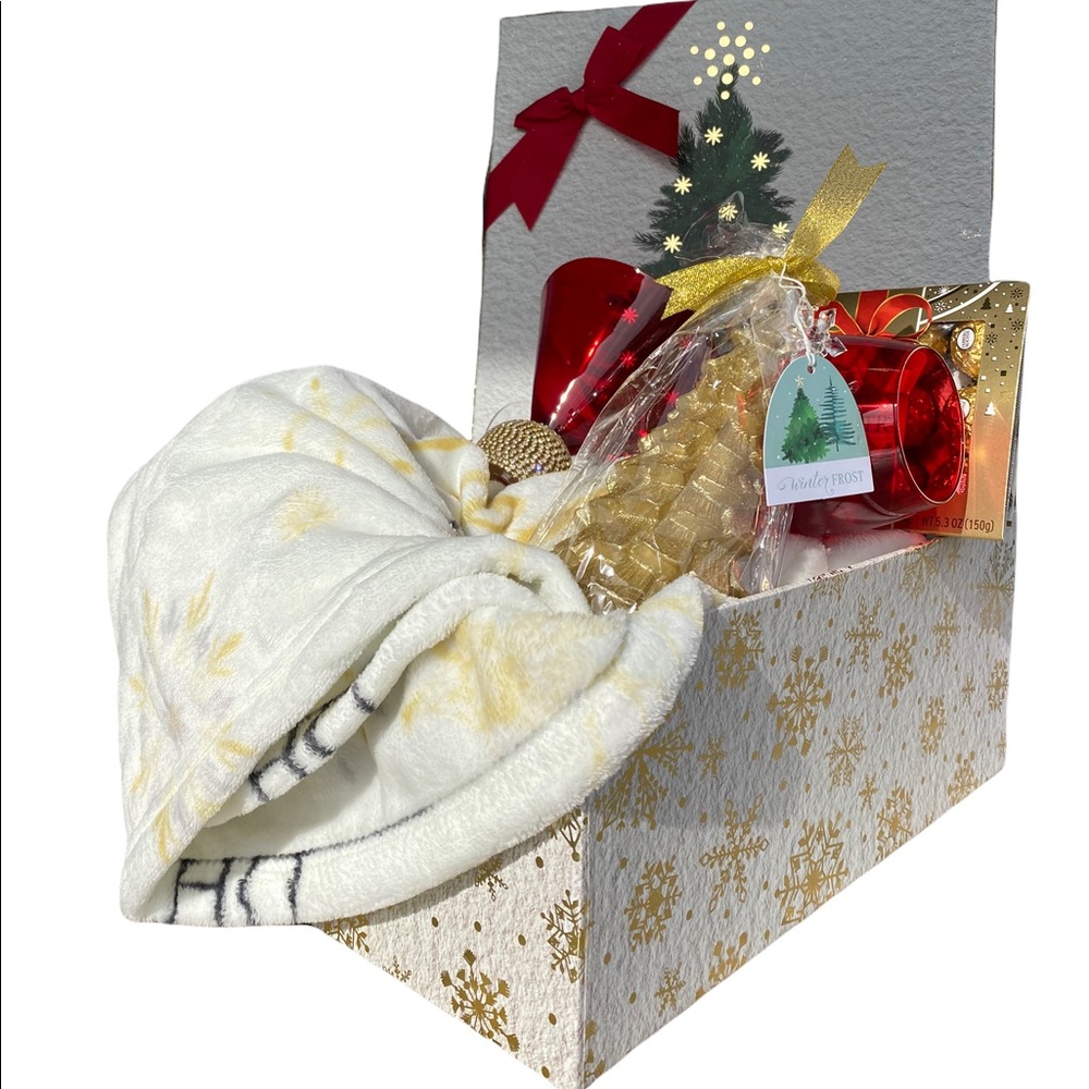 HOLIDAY GIFT BOX / BASKET